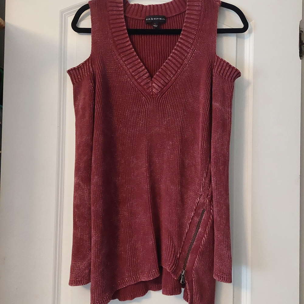 Sweater - Picture 5 of 11